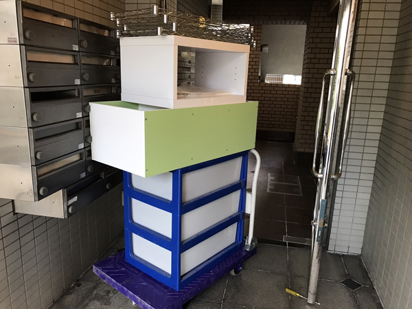 大阪市阿倍野区のお宅へ衣装ケースなどの粗大ゴミの不用品回収に伺いました 大阪 かたづけ招き猫